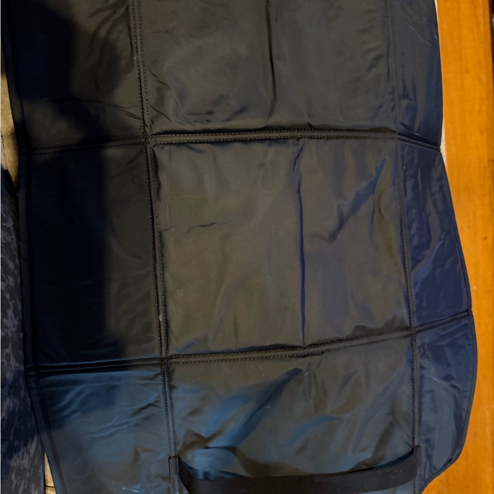 Lululemon diaper bag in black - Picture 5 of 9